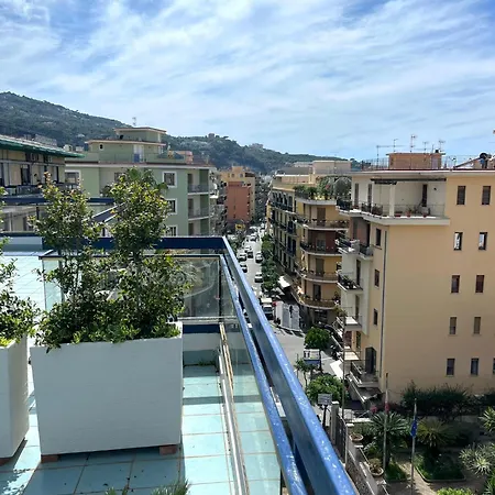 Charme In The דירה *